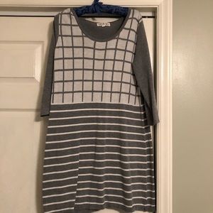 Gray and white tunic sweater